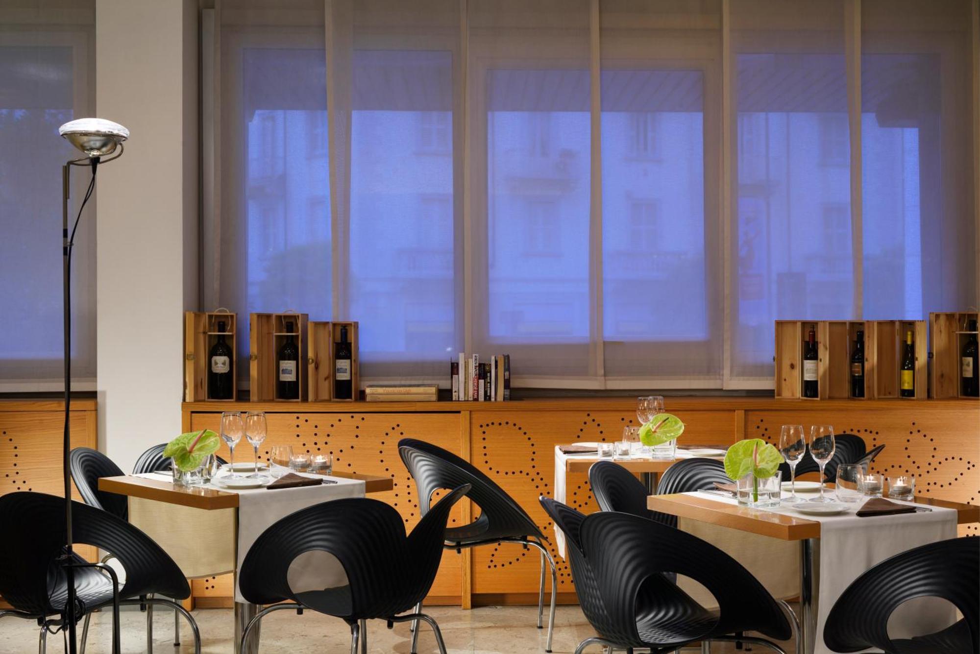 Una Hotels Mediterraneo Milano — Fotos 3